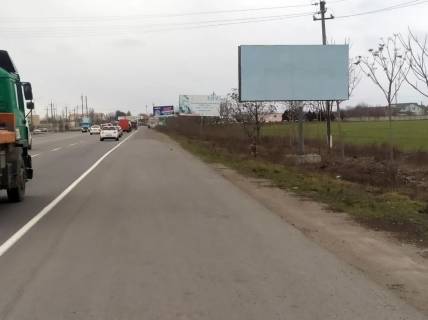 Билборд A в Авангард (Авангард), 3х6  транспорт рухається до двох стовпів, до Авангарду фото 1