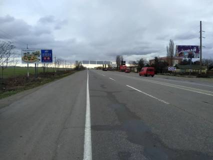 Билборд B в Авангард (Авангард), 3х6  транспорт рухається від двох стовпів, з Авангарда фото 1