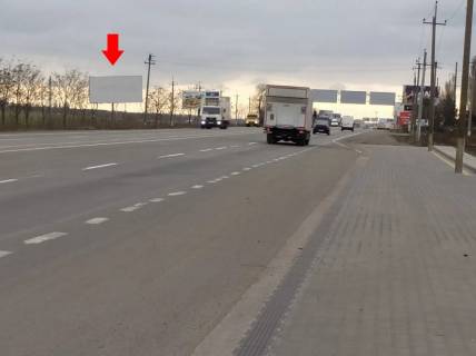 Билборд B в Авангард (Авангард), 3х6  транспорт рухається від двох стовпів, з Авангарда фото 1