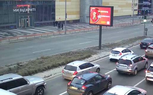 Видеоборд A у Києві, 3.20 x 2.24  Дніпровська наб., ТРЦ "River Mall", розподілювач, до мосту Патона - 491159 Фото 1