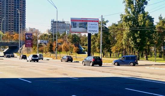 Беклайт A у Києві, 8.00 х 4.00  Броварской проспект, станция метро "Дарница", в центр Фото 1