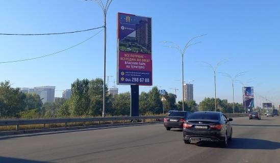 Бэклайт B в Киеве, 4.00 x 8.00  Дарницький міст, лівий берег, розподілювач, до центру фото 1