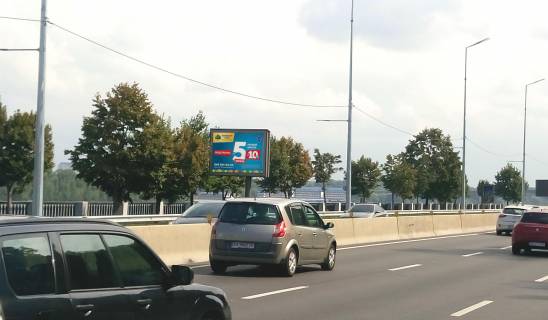 Бэклайт B в Киеве, 3.20 x 2.24  Набережне шосе, до станції метро "Дніпро" фото 1