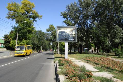 Беклайт A у Дніпро (Дніпропетровськ), 3,1х2,2  Степана Бандери (Шмідта) вул., 42. Автосалон "Мерседес" Фото 1