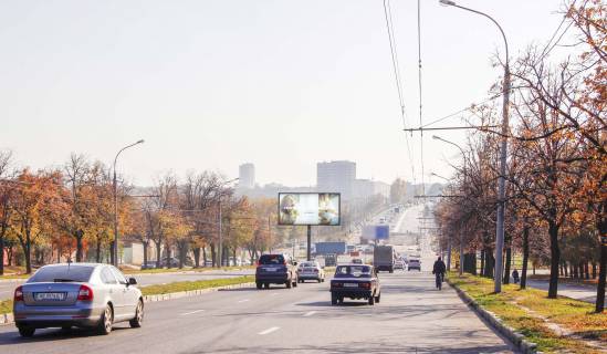 Билборд B в Харькове, 2,88х5,76  просп. Льва Ландау (50-річчя СРСР) 64-а, из центра размер 5760х2880 фото 1