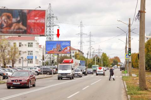 Билборд B в Харькове, 3х6  Плеханівська вул., 135/139 - Соїча вул., з центру фото 1
