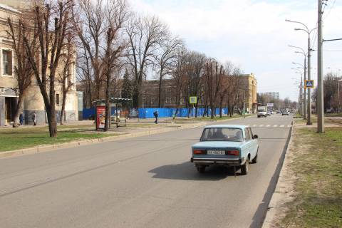 Ситилайт B в Харькове, 1,24х1,84  Плехановская, 77 (остановка "Молодой Гвардии"), в центр фото 1