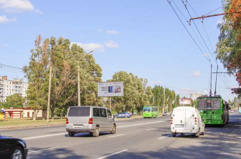 Призма B в Харькове, 3х6  просп. Ювілейний (П'ятдесятиріччя ВЛКСМ ) 51 (2), з центру (Кіноленд) - 383280 фото 1