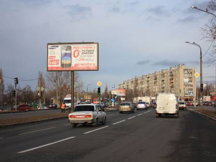 Призма A в Харькове, 3х6  просп. Льва Ландау (50-річчя СРСР), 91, в центр - 383435 фото 1