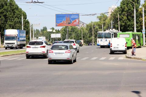 Призма A в Харькове, 3х6  просп. Льва Ландау (50-річчя СРСР), 12 , в центр - 383428 фото 1
