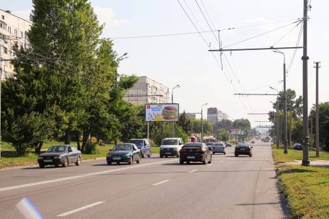 Билборд B в Харькове, 3х6  Леся Сердюка (Командарма Корка) ул., 18, в центр фото 1