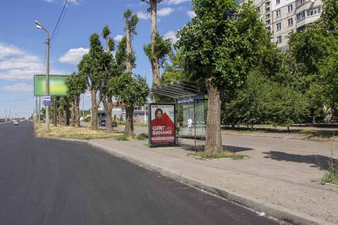 Сiтiлайт A у Харкові, 1,26х1,86  Леся Сердюка (Командарма Корка) ул., 54 (остановка М-р Северная Салтовка - 3), из центра. Нестандарт размер 1,26х1,86 Фото 1