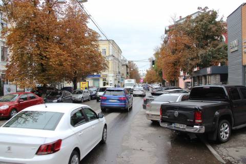 Ситилайт B в Харькове, 1,24х1,84  Ярослава Мудрого (Петровського) ул., 16 фото 1