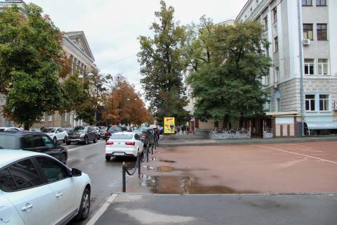 Ситилайт A в Харькове, 1,24х1,84  Ярослава Мудрого (Петровського) ул., 25 фото 1