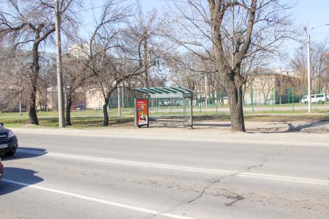 Ситилайт A в Харькове, 1,24х1,84  Салтовское шоссе - просп. Льва Ландау (50-річчя СРСР), 227 (остановка "Льва Ландау"), в центр фото 1