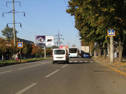 Призма A в Днепр (Днепропетровск), 3х6  Олександра Поля (Кірова) просп., 121 (напрямок руху вниз) - 452271 фото 1