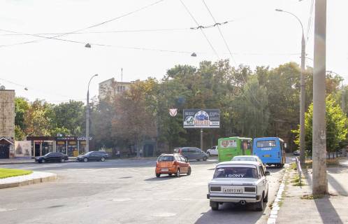 Билборд B в Харькове, 3х6  23 Серпня вул., 48, в центр фото 1