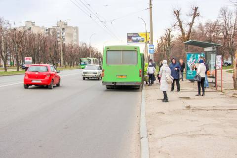 Ситилайт A в Харькове, 1,24х1,84  просп. Байрона (Героїв Сталінграда), 163 (остановка "27-й микрорайон"), в центр фото 1