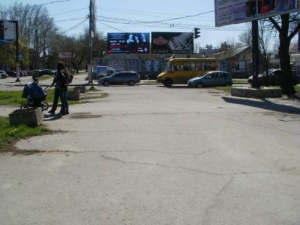 Billboard B in Mykolaiv, 6x3  prosp. Central'nyj - st. M. Morskaa Photo 1