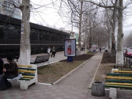 Сiтiлайт B у Чорноморськ (Іллічівськ) пр.Миру, 19, вхід в ЦУМ Фото 1