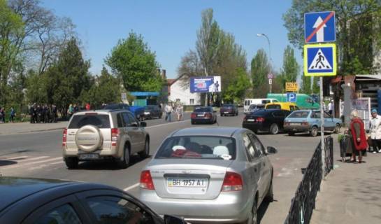 Билборд B в Черноморск (Ильичевск), 3х6  вул.Перемоги, зупинка "ринок Світанок" фото 1