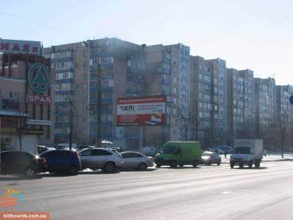 Білборд, Бігборд (Борд)  B у Києві просп. Червоної Калини (Володимира Маяковського), 22; діловий центр Троєщини: Фестивальний, ринок, Калинка-Малинка, ТЦ Маяк, Дарина, Бумі і ін .; остан. заг. тр. / Напрямок до вул. Драйзера Фото 1