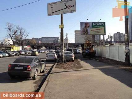 Білборд, Бігборд (Борд)  A у Києві Митрополита Андрея Шептицького вул. (Луначарського) (театр) / вхід в ТРЦ Комод, м.Левобережная; р-н МВЦ, театр Російської драми і комедії / від метро Фото 1