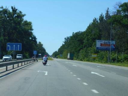 Білборд, Бігборд (Борд)  A у Глевасі, 6х3  м. Васильків, Т-1023, км 2+960 право, в'їзд з смт. Глеваха, розворот на Рославичі, через 100м після зупинки "Польова", за розв'язкою Київ-Васильків, за 1.1км до поворту на вул. Вокзальна та смт. Глеваха Фото 1