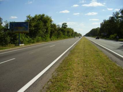 Билборд B на трассах Киевской области, 6х3  траса М-05 Київ-Одеса, км 74+840 ліво, через 920м після повороту на с. Глушки фото 1