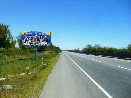 Білборд, Бігборд (Борд)  B у с. Ксаверівка, 6х3  с. Ксаверівка, траса М-05 Київ-Одеса, км 57 + 900 право, через 1.5км после повороту на с. Пінчукі та с. Ксаверівка 2-га Фото 1