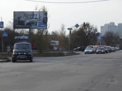 Білборд, Бігборд (Борд)  B у Бровари м. Бровари, вул. Ярослава Мудрого, 88, перехрестя з вул. Грушевского, навпроти автобусної зупинки Фото 1