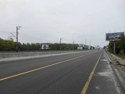 Білборд, Бігборд (Борд)  B у с. Лісники, 6х3  Дніпровське шосе, перед поворотом на с.Ліснікі, ресторан "Духм'яна піч", траса Н-01 "Київ-Знам'янка", км 20 + 500 ліво Фото 1