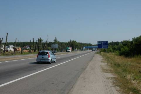 Билборд B на трассах Киевской области, 6х3  смт. Глеваха, траса М-05 Київ-Одеса, км 24+535 право, через 340м після заїзду на АЗС БРСМ, за 160м до автобусної зупинки та 340м до повороту на с. Зайцев фото 1