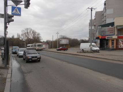 Білборд, Бігборд (Борд)  A у Умані, 6х3  м. Умань, вул. Незалежності, 57, біля автобусної зупинки, перехрестя з вул. Івана Богуна Фото 1