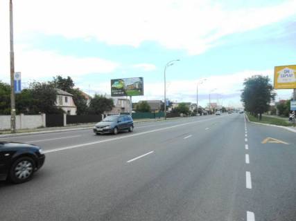 Билборд B в Бровары, 6х3  м. Бровари, вул. Київська, 7, навпроти автобусної зупинки, в'їзд в м. Бровари зі сторони м. Київ, через 110м після магазину "Фора", через 130м після перехрестя з вул.Заліська (колишня провулок С.Єсеніна) , через 210м після АЗС "КЛО", за 200м до поворту на Зеленського Євгенія вул. (кол. Чапаєва) фото 1