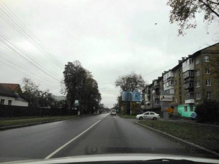 Білборд, Бігборд (Борд)  A у Бровари, 6х3  м. Бровари, Ярослава Мудрого вул. (кол. Кірова), 36, біля Ощадбанку, через 25м після повороту на Горіхова вул. (кол. Мічуріна), за 80м до повороту на вул. Гоголя Фото 1