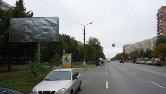 Билборд B в Бровары, 6х3  м. Бровари, бульвар Незалежності, 10, поворот на вул. Чернігівська, за 150м до повороту на Волноваська вул. (кол. Рокосовського), через 185м після розвилки з вул. Чорних Запорожців фото 1