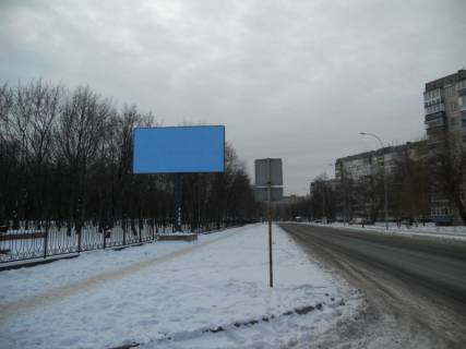 Билборд B в Бровары, 6х3  м. Бровари, Героїв Небесної Сотні вул. (кол. Возз’єднання), 5Б, біля Парку Перемоги, через 50м після ТЦ Форум, через 255м після магазину VARUS та розвилки з Героїв України вул. (кол. Гагаріна) фото 1