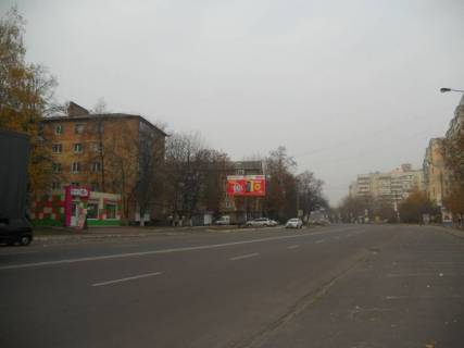 Билборд B в Бровары, 6х3  м. Бровари, вул. Чорних Запорожців, 51, навпроти скверу Юність, через 45м після ТЦ Форум та автобусної зупинки, за 30м до пров. Чорних Запорожців фото 1