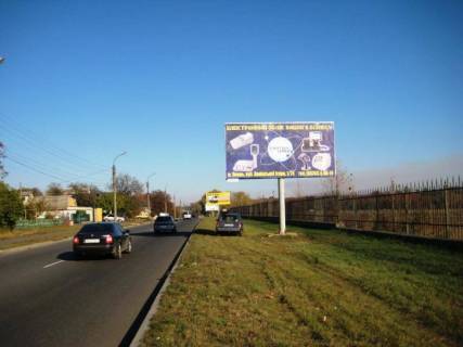Билборд A в Умане м. Умань, вул. Інтернаціональна, навпроти будинку 75, через 35м після автобусної зупинки та 110м після повороту на вул. Інститутська фото 1