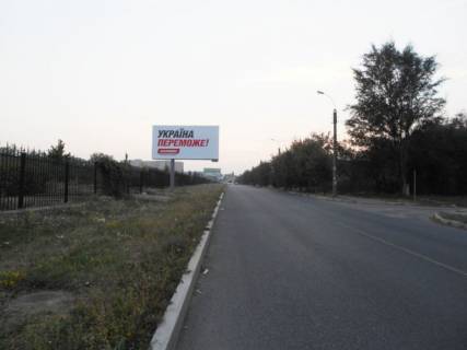 Билборд B в Умане, 6х3  м. Умань, вул. Інтернаціональна, навпроти будинку 49, через 230м після автобусної зупинки та повороту на вул. Інститутська, за 545м до розв'язки з вул. Комарова та вул. Київська фото 1