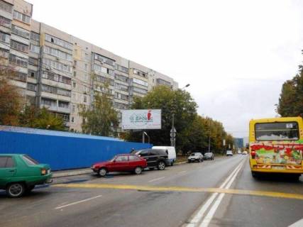 Билборд B в Бровары, 6х3  м. Бровари, вул. Чорних Запорожців, 68, через 190м після розвилки з вул. Київська та вул. Василя Симоненка, через 40м після автобусної зупинки фото 1