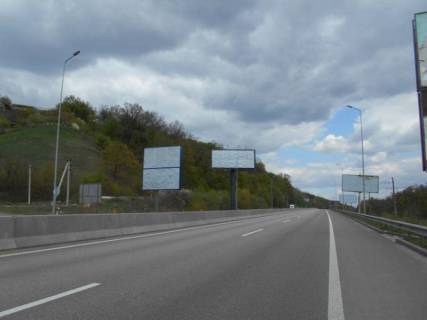 Билборд B в Лесниках (Киевской обл), 6х3  Дніпровське шосе, траса Н-01 "Київ-Знам'янка", км 20+350 право, через 200м після повороту на с. Лісники, низ фото 1