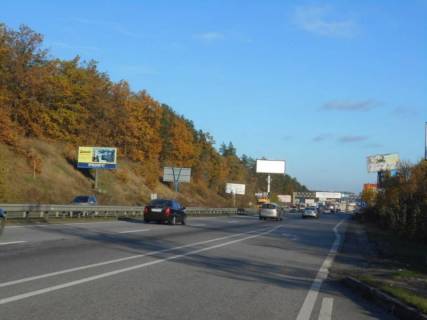 Билборд B в Киеве, 6х3  с. Стоянка, траса М-06 "Київ-Чоп" (Житомир), км 22+900 право, 700м до АЗС GLUSCO фото 1