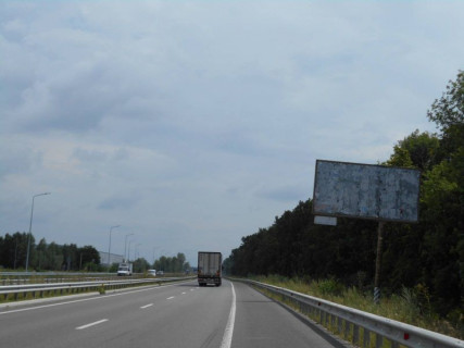 Билборд A на трассах Киевской области, 6х3  с. Калинівка, траса М-01 "Київ-Чернігів-Нові Яриловичі", км 36+200 ліво, об'їзд м. Бровари, навпроти Транс-Логістик фото 1