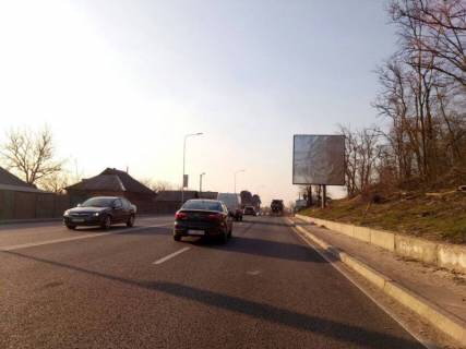 Билборд A в Гостомеле, 6х3  смт. Гостомель, траса М-07 "Київ-Ковель", км 22+650 право, вул. Кулішова, 39, перед поворотом на с. Горенка, за 175м до автобусної зупинки "Горенка", за 240м до магазин "Фора", низ фото 1