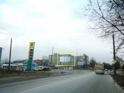 Билборд B в Бровары, 6х3  м. Бровари, перехрестя з бульваром Незалежності та вул. Металургів, за 70м до автобусної зупинки, за 265м до повороту на вул. Симона Петлюри фото 1