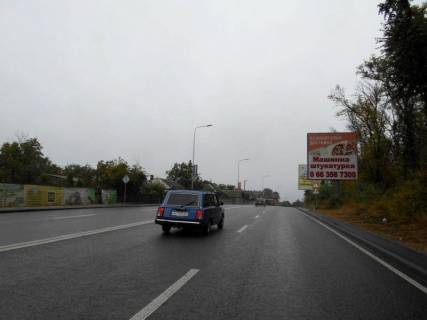 Билборд A в Киеве смт. Гостомель, траса М-07 Київ-Ковель, км 22+500 право, вул. Кулішова, 33, перед поворотом на с. Горенка, 225м до автобусної зупинки "Горенка", верх фото 1