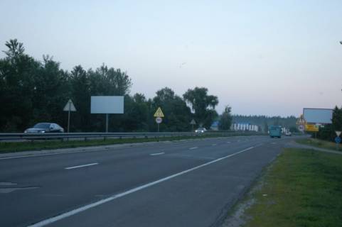 Билборд B в с. Романкове, 6х3  Дніпровське шосе, траса Н-01 "Київ-Знам'янка", км 28+500 ліво, навпроти ресторану "Три мушкетери" фото 1