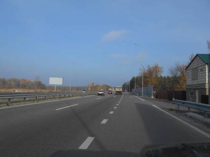 Billboard B in Tatsenki, 6х3  s. Tacenki, Dniprovs'ke sose, trasa N-01 "Kiiv-Znam'anka", km 40+030 pravo, bila avtobusnoi zupinki, pisla mostu cerez r. Stugna Photo 1
